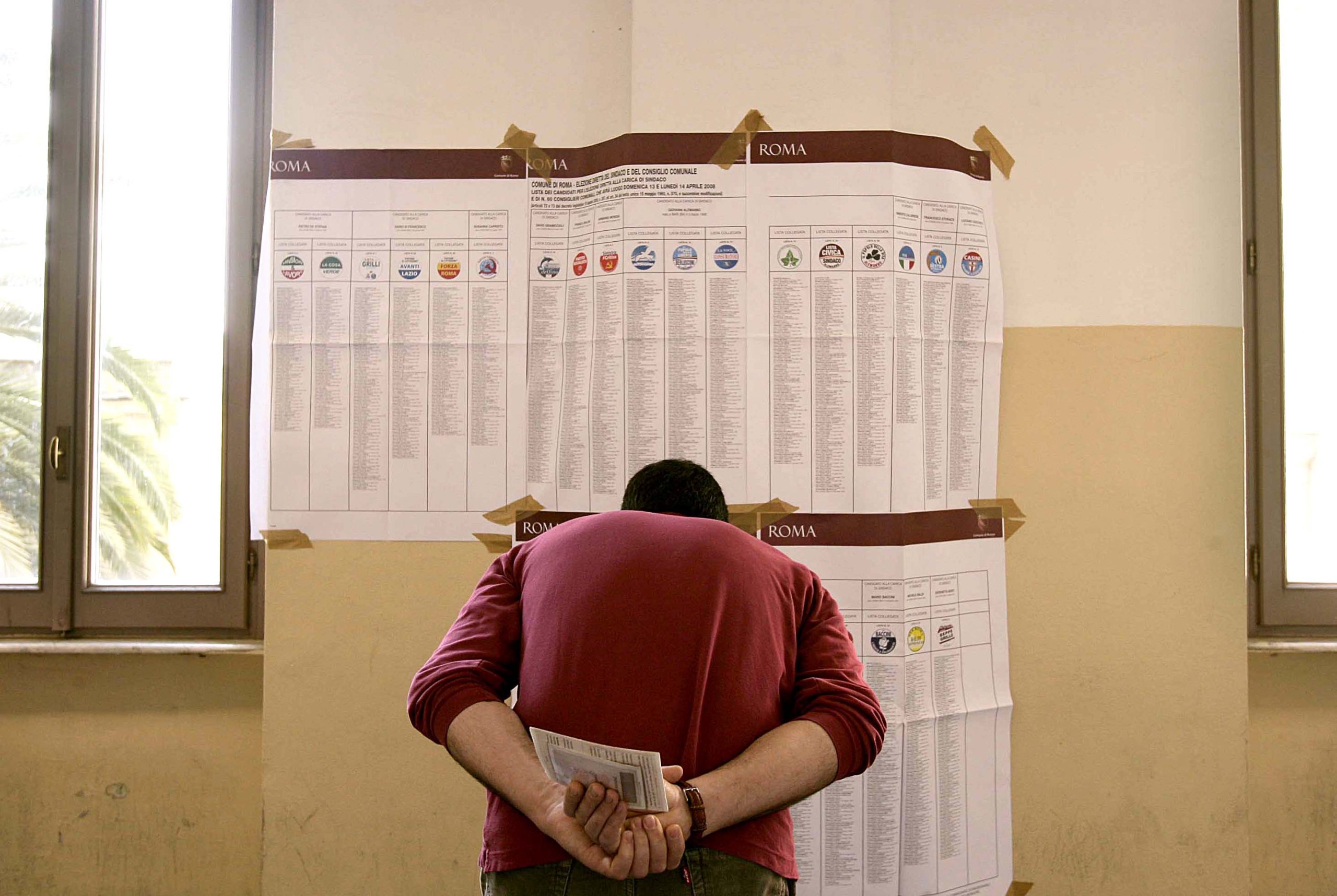 Le liste elettorali? Il rinnovamento è di facciata Le liste elettorali? Il rinnovamento è di facciata