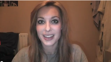 ‘Dieci ragioni per fare sesso con l’ex’. L’Inghilterra impazzisce per una giovane blogger