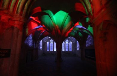 Luci su Lacock Abbey: culla della fotografia e set di Harry Potter