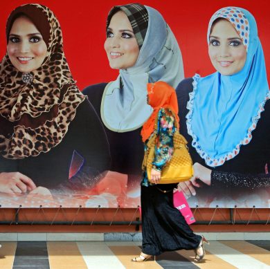 Orgoglio islamico, in Germania eBay si mette il velo