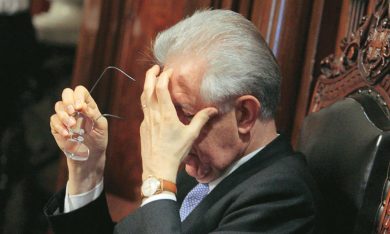 Poteri forti addio, chi sta smontando Monti