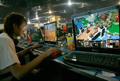 Uccide il figlio (virtuale) per salvarlo dai videogame