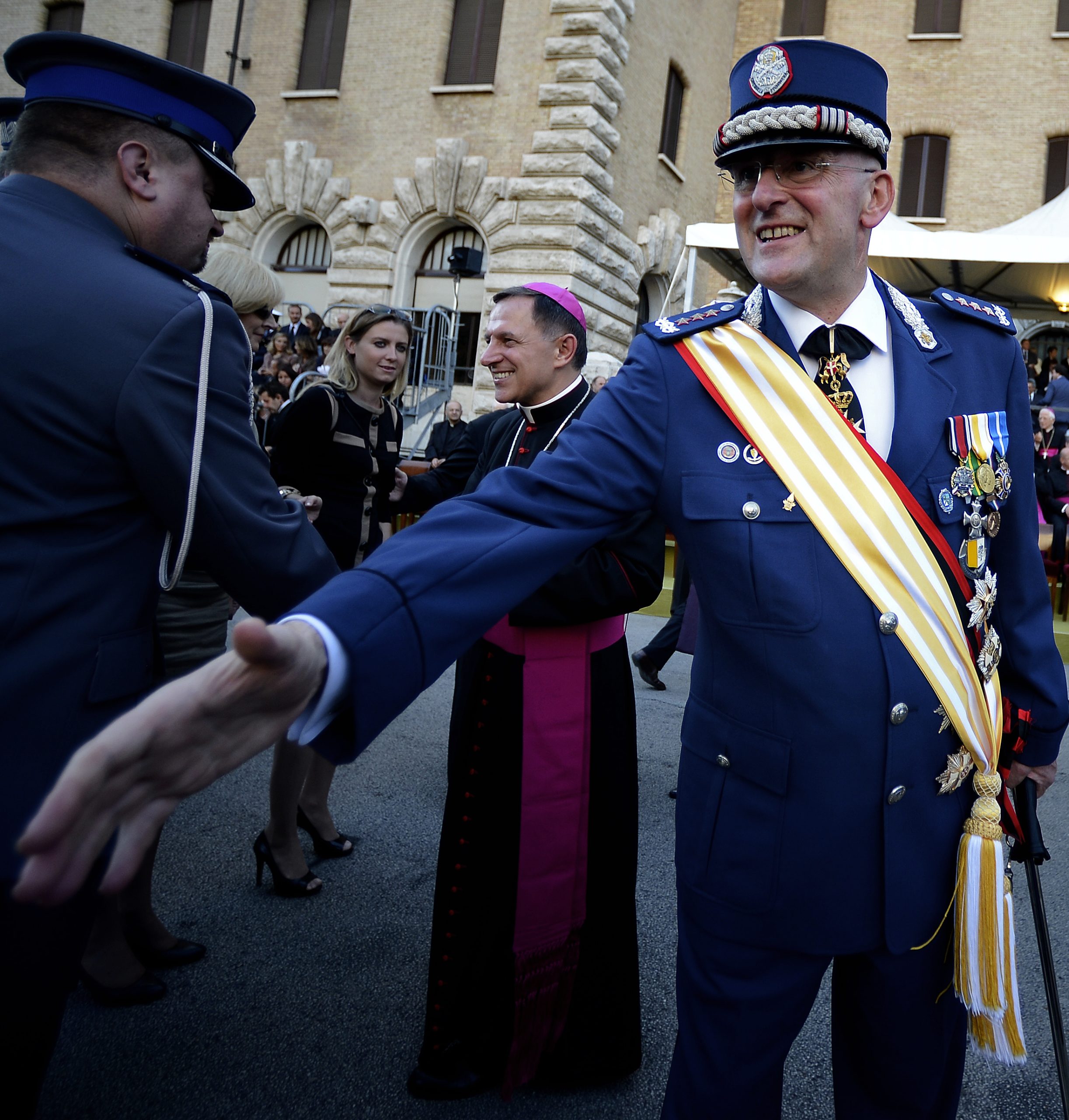 La Gendarmeria Vaticana per un anno ha intercettato tutta la curia – Precisazione di Panorama