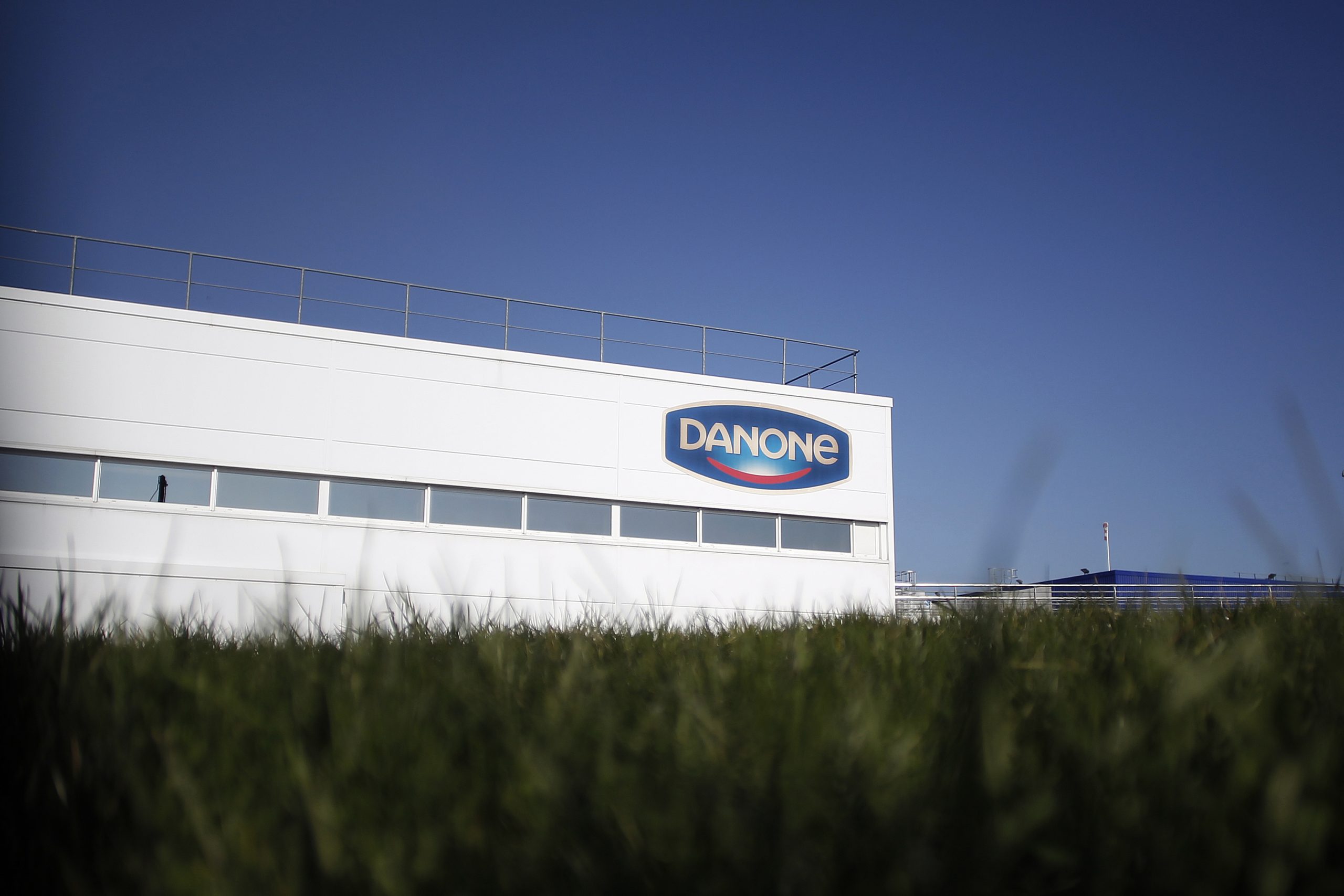 Danone, licenziamenti e nuove strategie