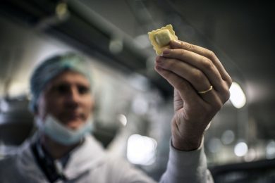 Cinesi a caccia di lasagne Findus e ravioli Nestlé