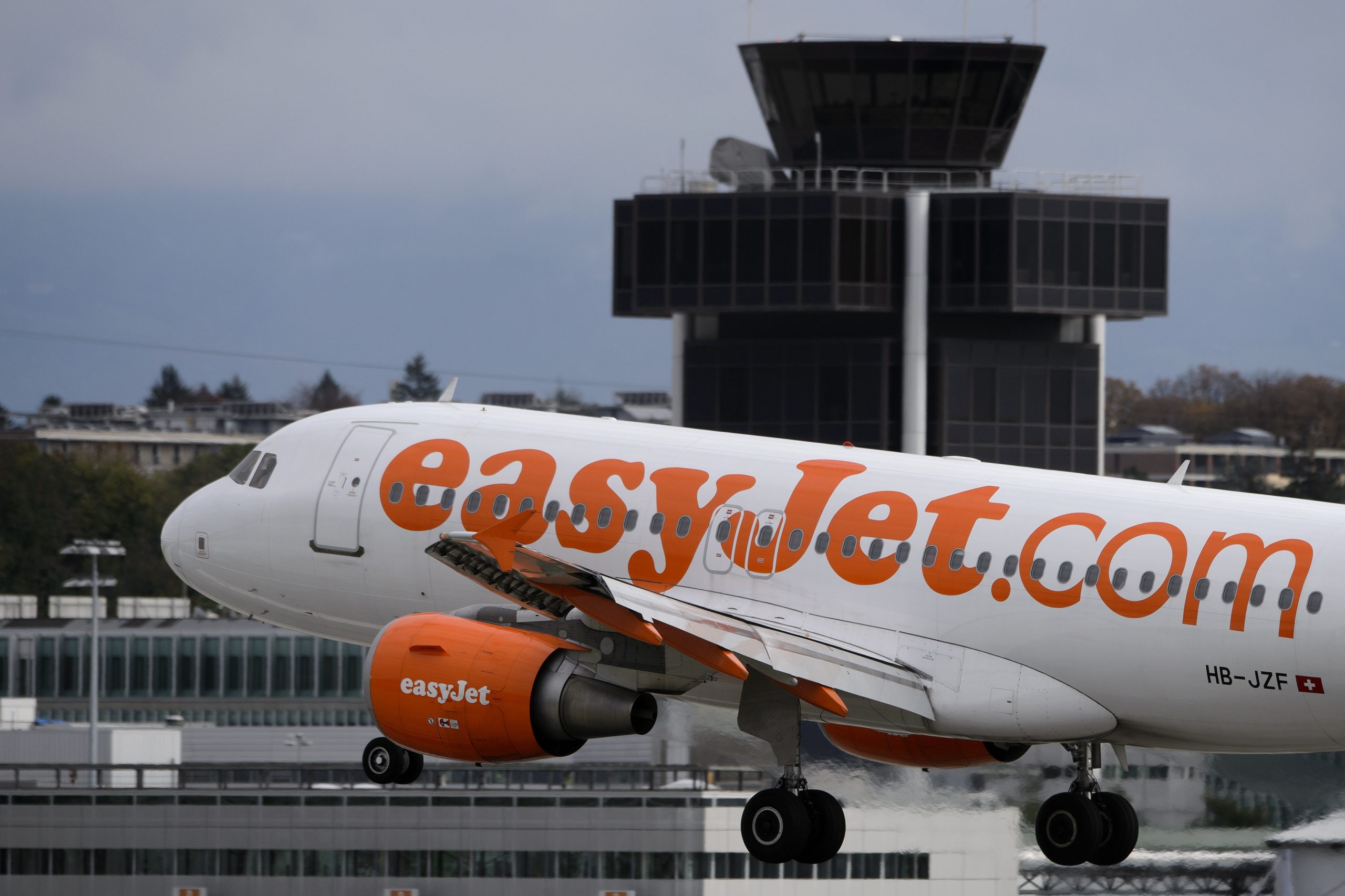 Milano-Roma, Easyjet sfida Alitalia