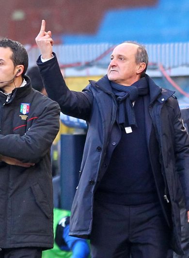Insulti, gesti e complotti: la domenica della vergogna