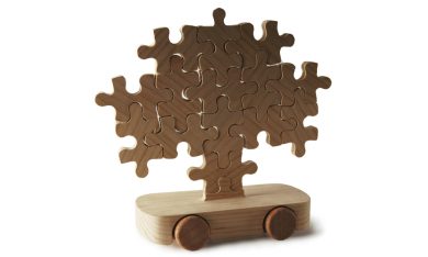 Giocattoli e TobeUs: cento designer per una macchinina in legno