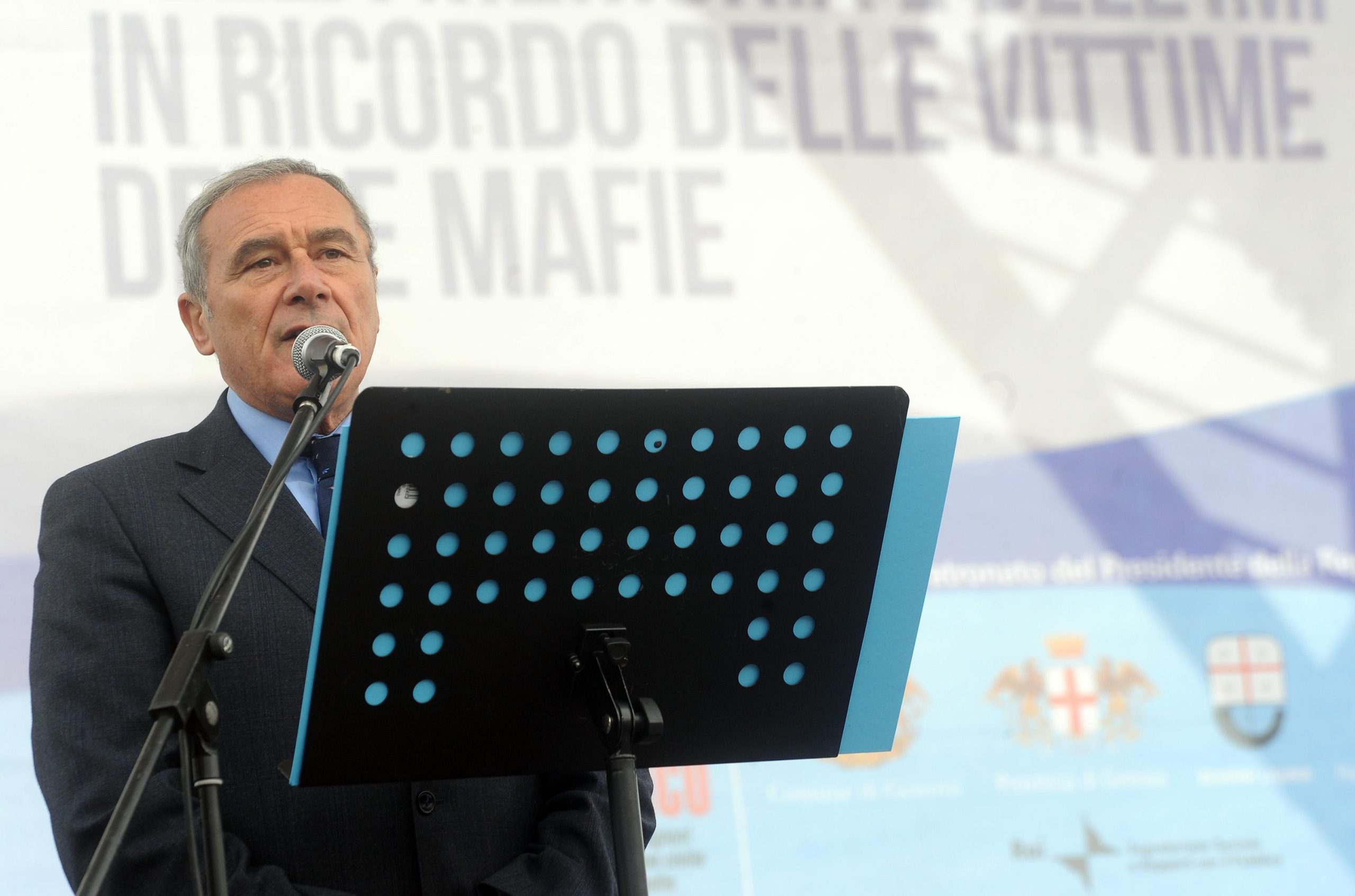 La metamorfosi di Piero Grasso La metamorfosi di Piero Grasso