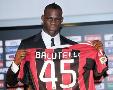 Balotelli litiga con i vigili a Linate: si aggiornano le “balotellate”