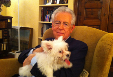 Monti-Empatia e twitter si scatena