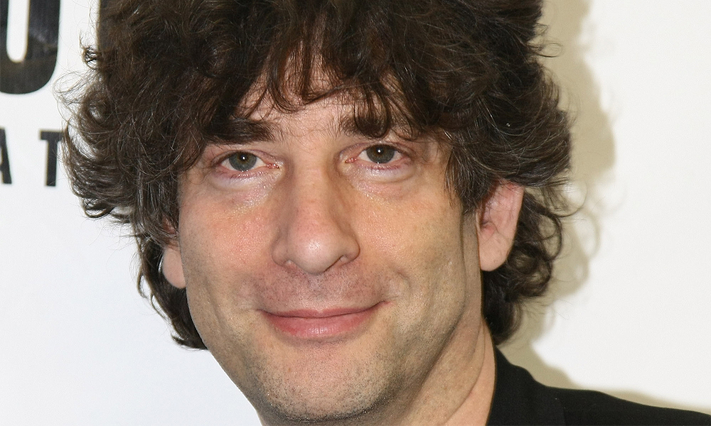 Neil Gaiman, uno smartphone e un calendario di storie proposte dai lettori