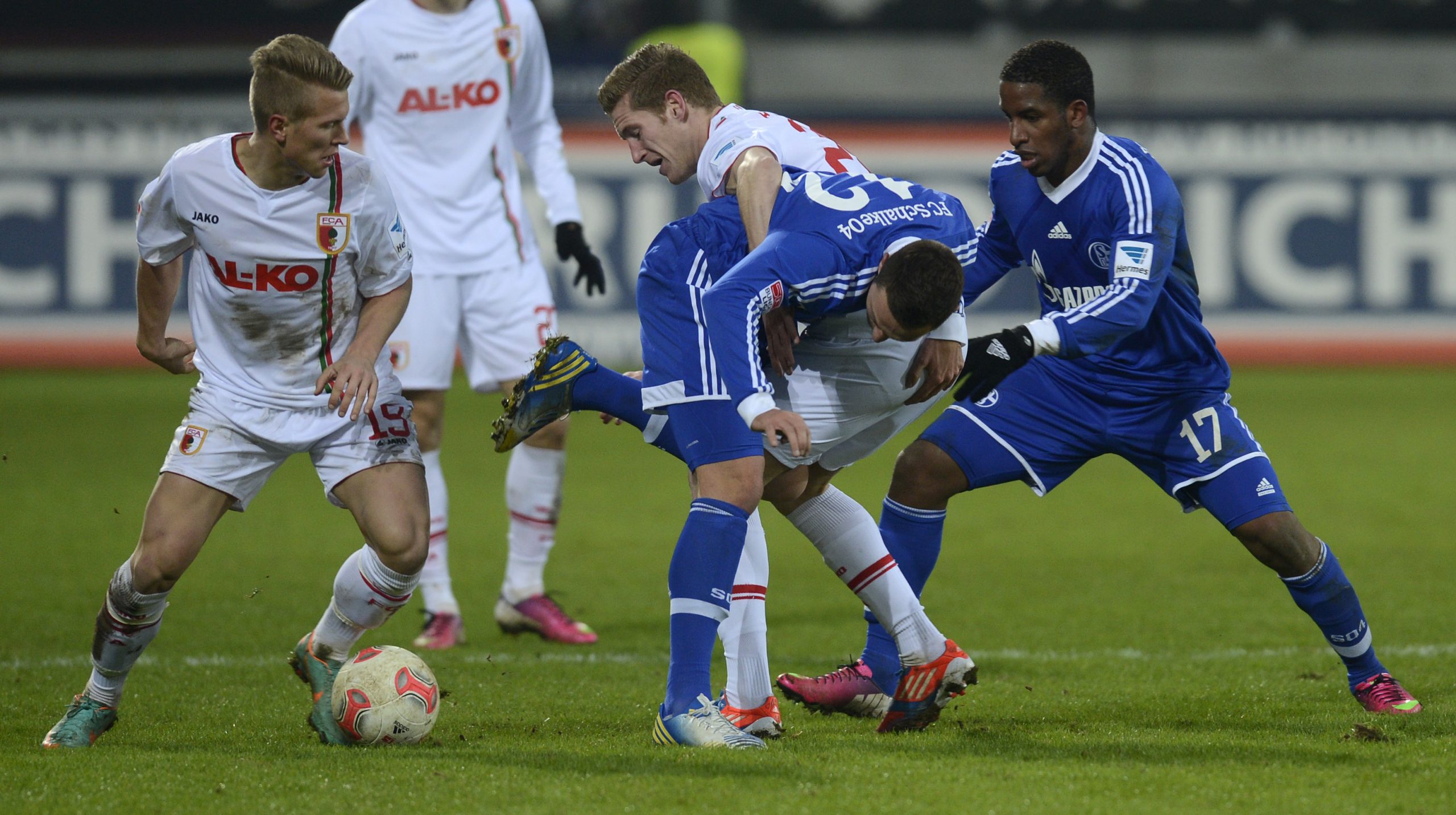 Calcioscommesse: arresti in tutta Europa Calcioscommesse: arresti in tutta Europa