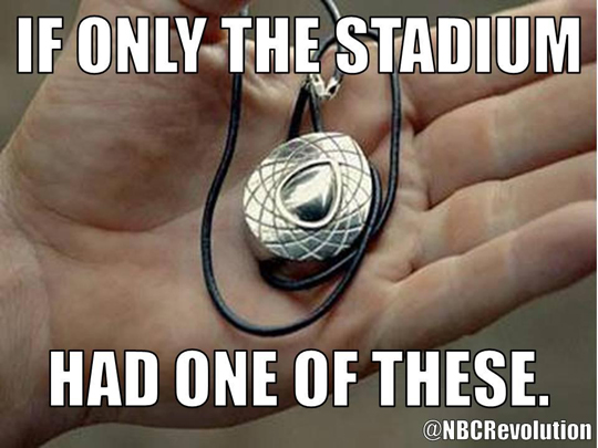 C’è un blackout al Super Bowl! Mettete Revolution!