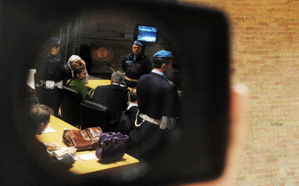 Meredith e le altre. I perché degli omicidi irrisolti Meredith e le altre. I perché degli omicidi irrisolti