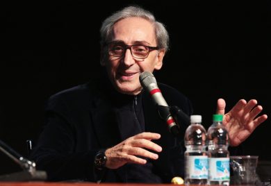 Battiato: “Troie in Parlamento” (l’audio)