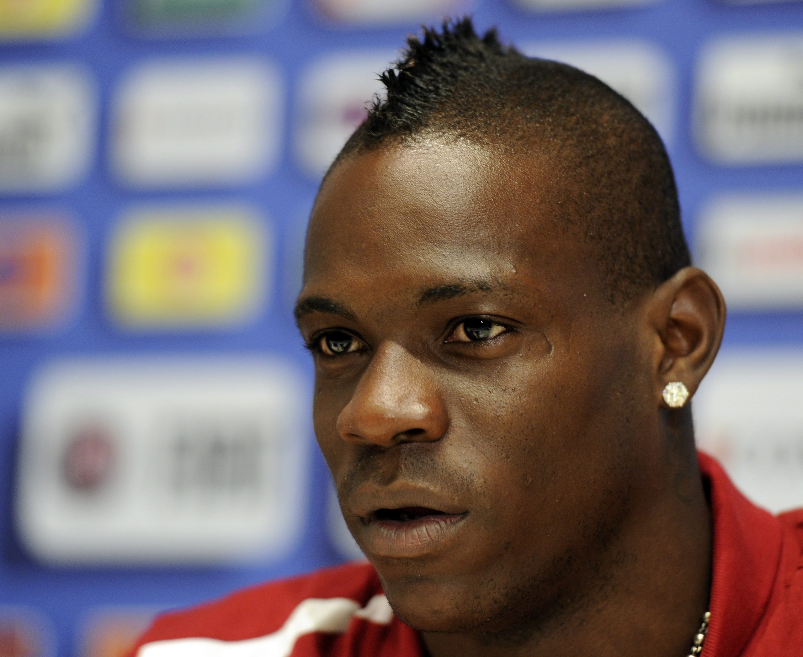 Mario Balotelli: “Penso alla bambina e non la lascerei mai senza un padre” Mario Balotelli: “Penso alla bambina e non la lascerei mai senza un padre”