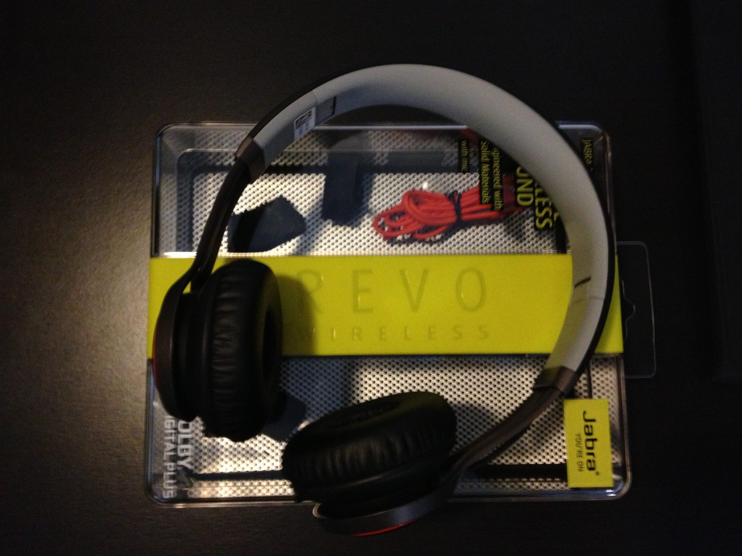 Jabra Revo Wireless, la recensione