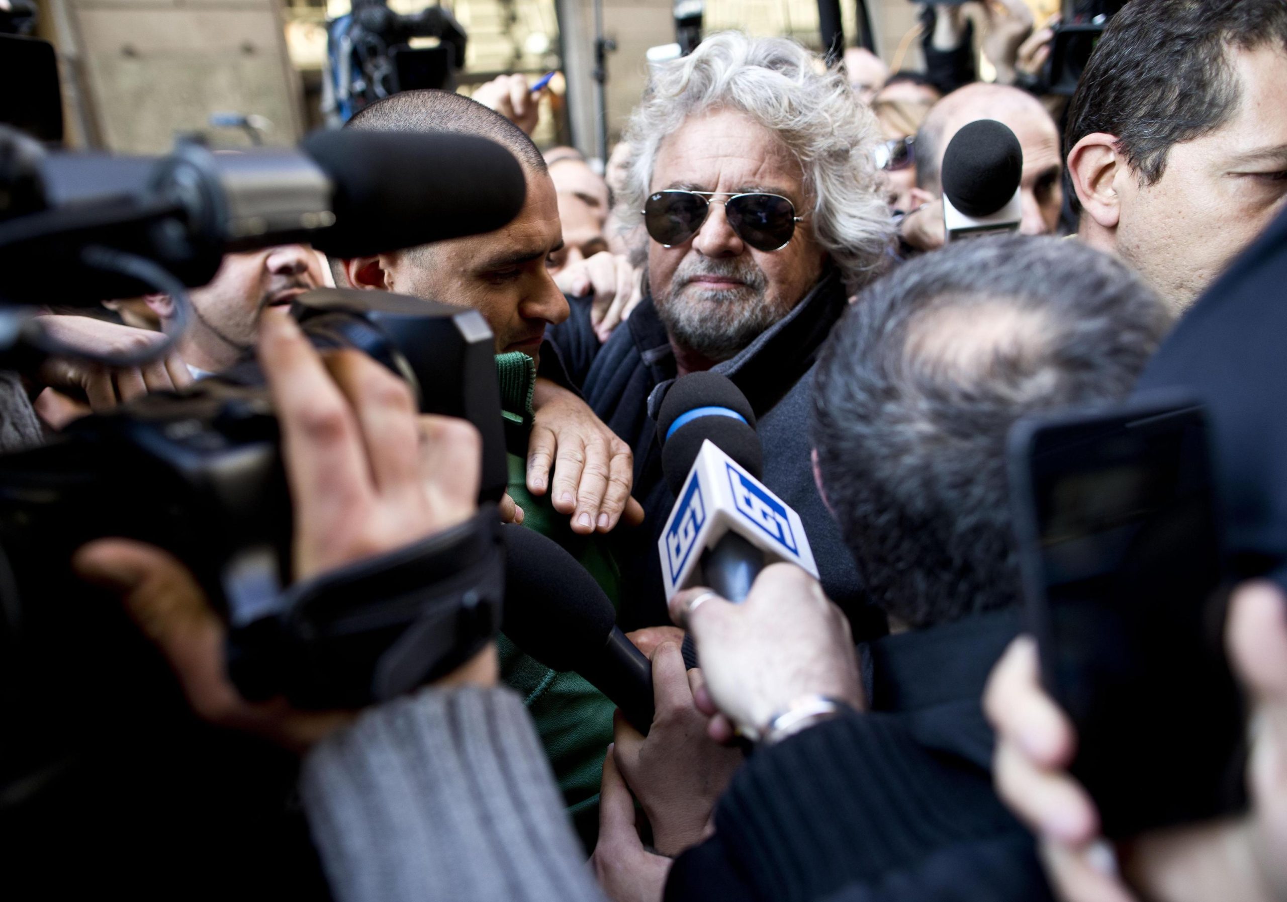 La casta (dei giornalisti) contro Grillo La casta (dei giornalisti) contro Grillo