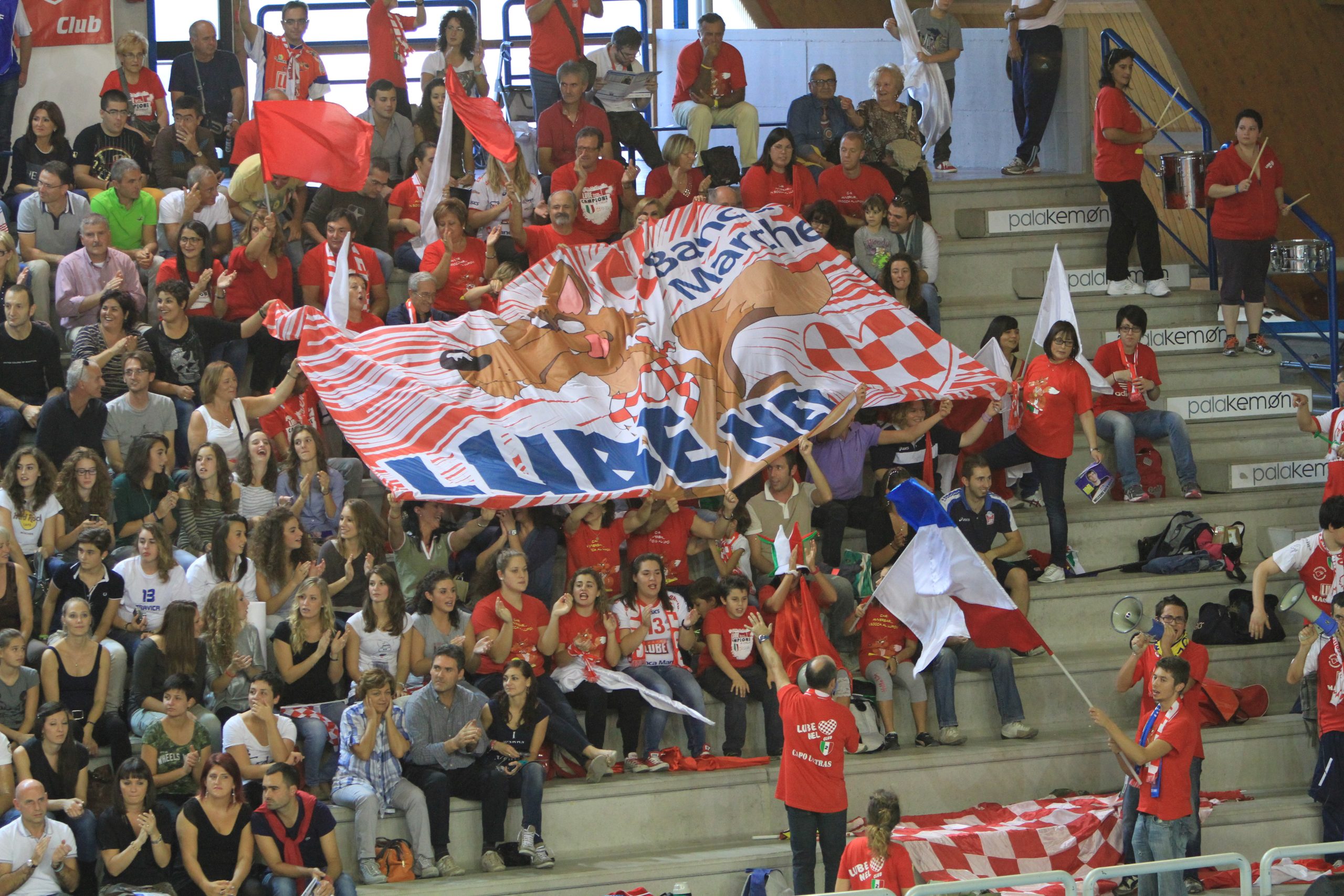 Tutti pazzi per la Lube Macerata