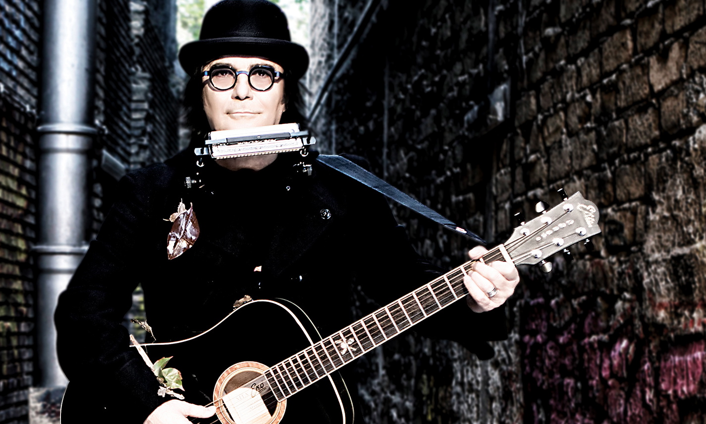 Renato Zero: ascoltare ‘Chiedi di me’ è difficile, però poi si balla! Renato Zero: ascoltare ‘Chiedi di me’ è difficile, però poi si balla!