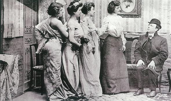 Il tocco morboso del perturbante: la fuga di Nietzsche e di Freud dalle carezze del bordello Il tocco morboso del perturbante: la fuga di Nietzsche e di Freud dalle carezze del bordello