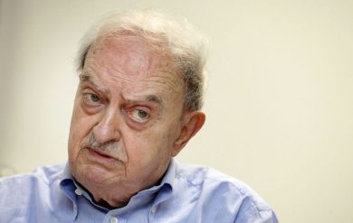 La maledizione degli ex comunisti secondo Macaluso