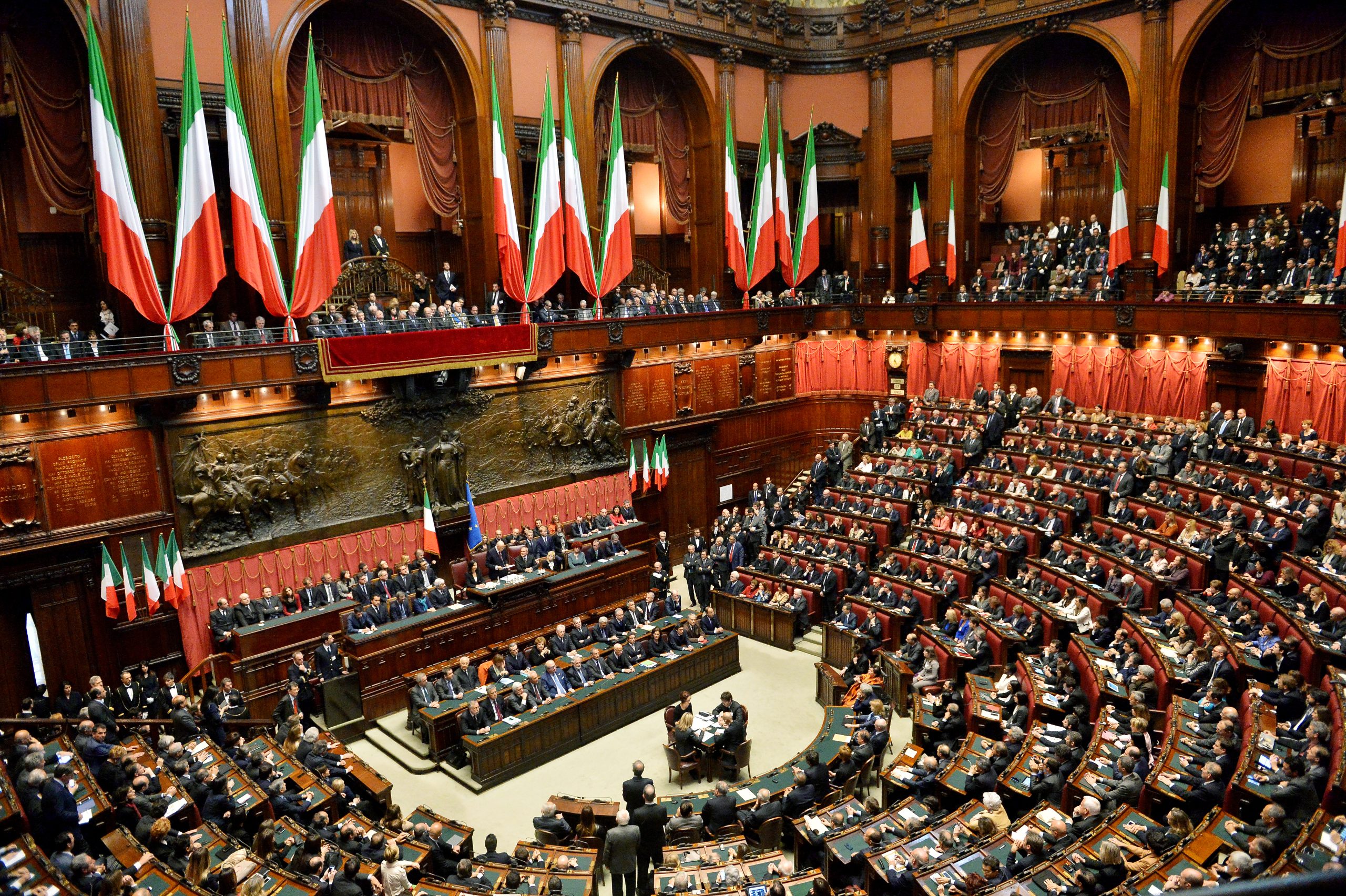 Crisi economica: politici, vi chiediamo di fare queste 4 cose Crisi economica: politici, vi chiediamo di fare queste 4 cose