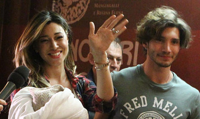 Belén lascia la clinica: vi presento Santiago Belén lascia la clinica: vi presento Santiago