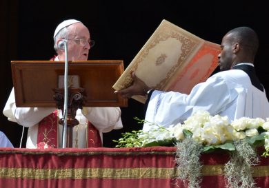 La classifica dei libri più venduti: il Papa batte tutti (4/4/2013)