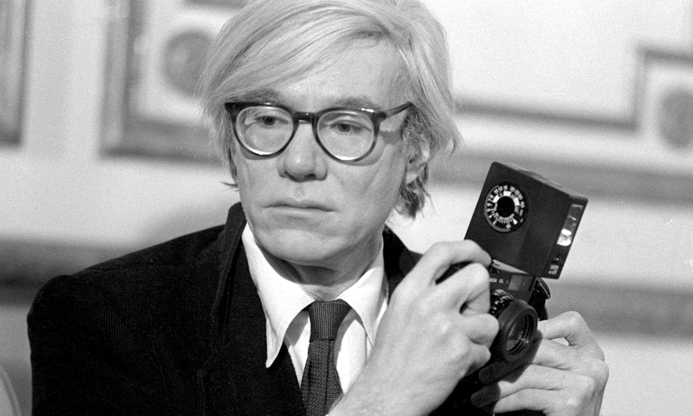 Lo stile Andy Warhol? Una questione essenziale Lo stile Andy Warhol? Una questione essenziale