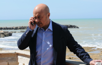 Ascolti 27/05: Montalbano superstar, Sky vola con 007 e su Italia1 è “Arrow-mania”