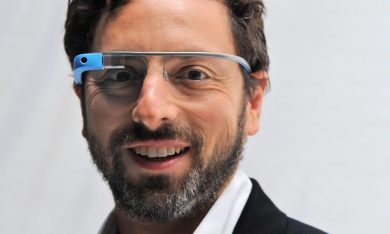 Google Glass. Con questi occhiali diventeremo tutti spie