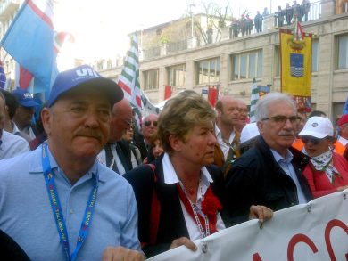 Disoccupazione, contratti e povertà: i temi caldi tra Giovannini e i sindacati