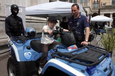 Non si risparmia cancellando la festa della Polizia