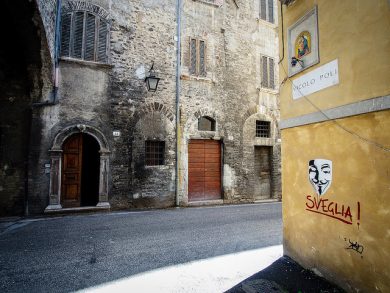 La Polizia italiana ha davvero arrestato gli Anonymous?