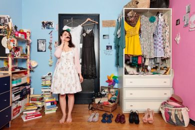 I milanesi e i loro armadi: le foto di Pietro Baroni