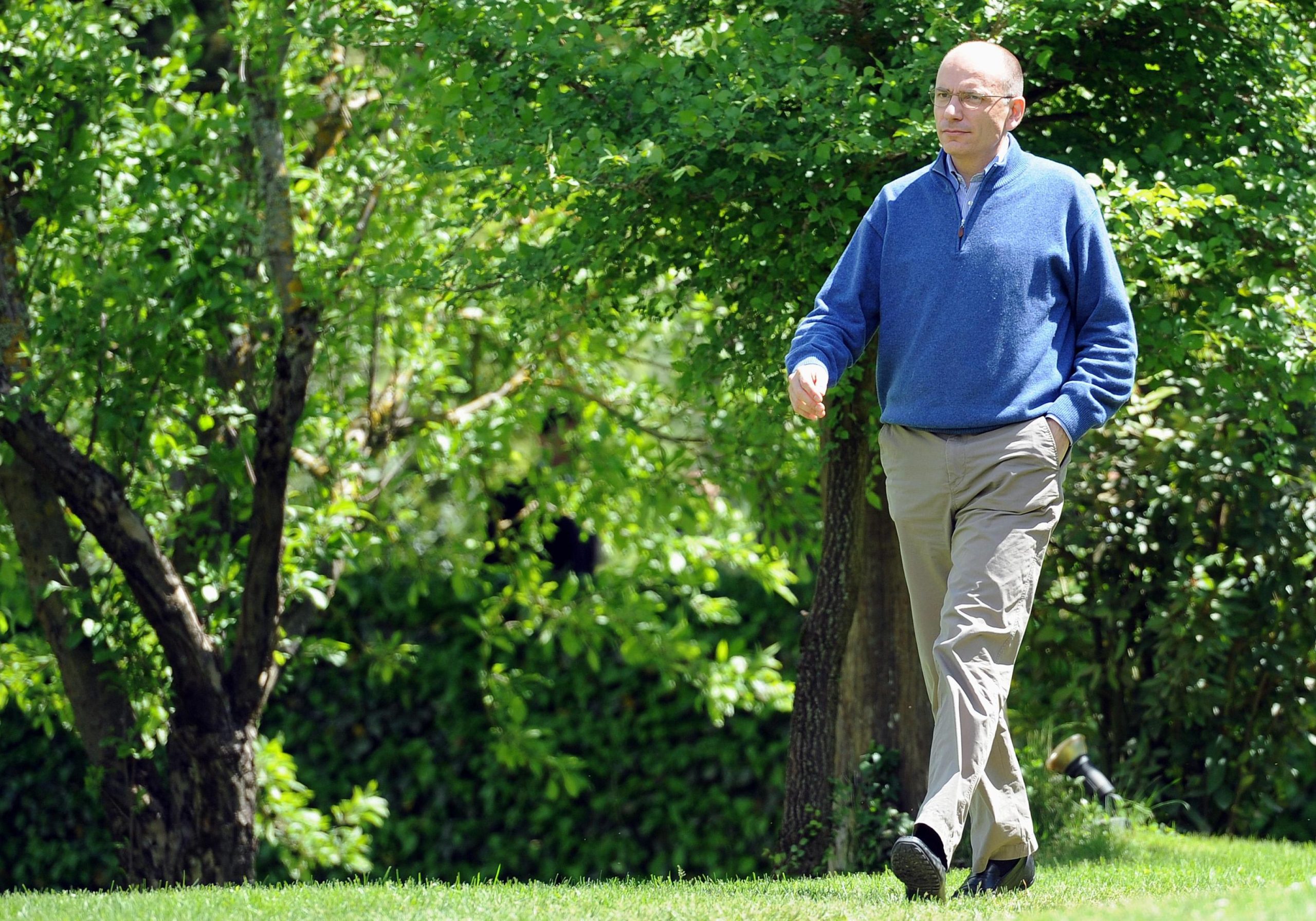 Stipendi: i piani di Letta per alzarli e le buste paga leggere degli italiani