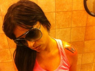 Sara Tommasi sfida Belén, dopo la farfallina ti “rubo” anche Stefano