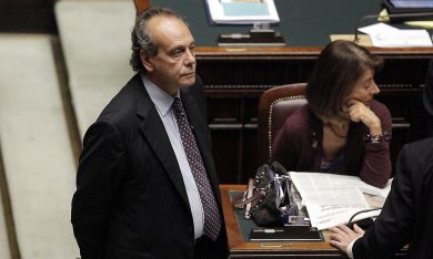 Quali sono i poteri delle commissioni parlamentari