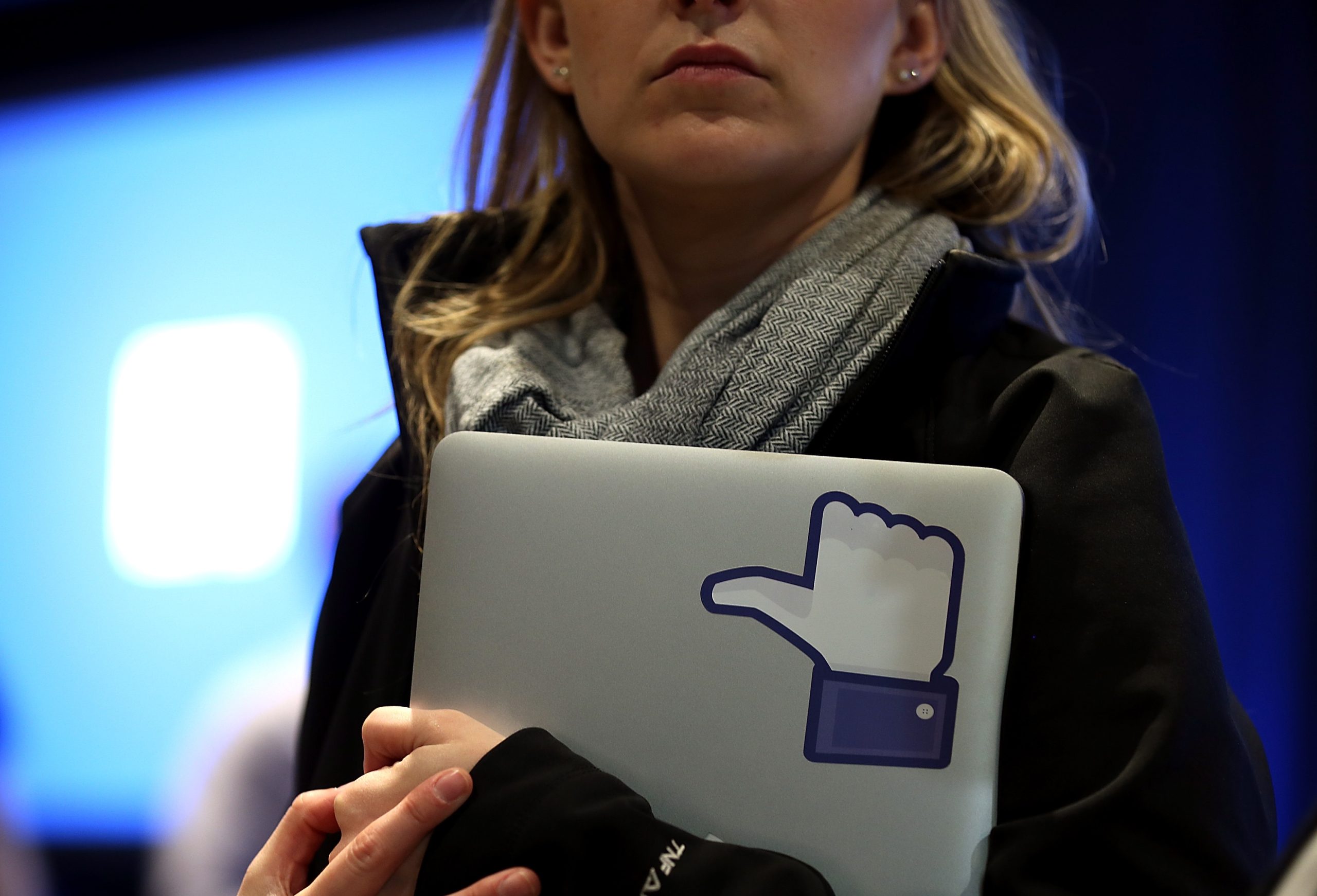 Facebook, il business vince grazie anche al social design