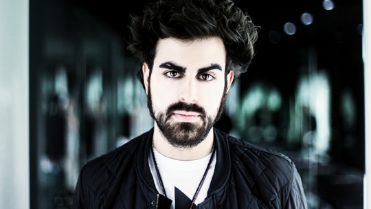 Rudeejay: ora che la musica dance è diventata pop a tutti gli effetti Rudeejay: ora che la musica dance è diventata pop a tutti gli effetti