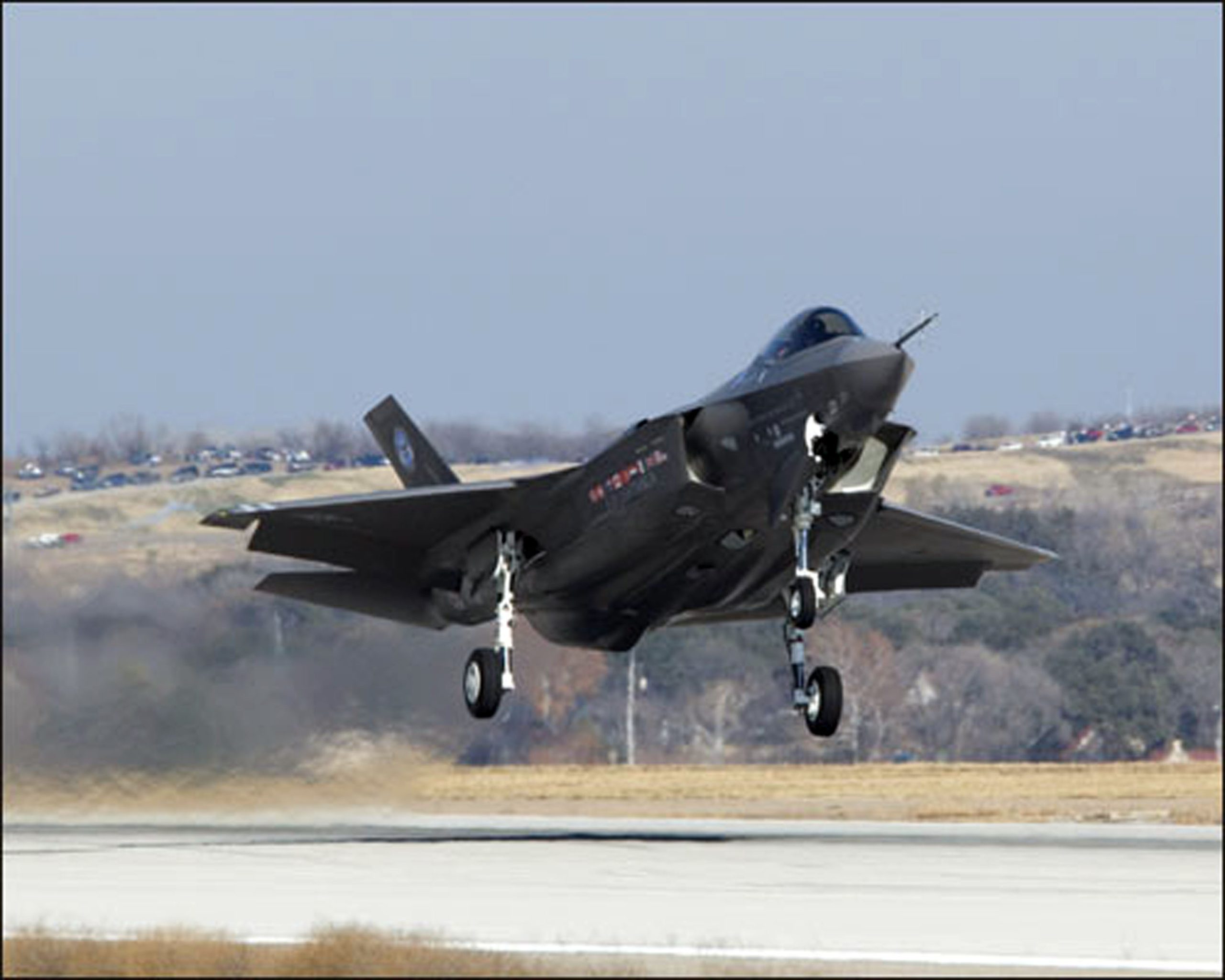 La guerra nel Pd per gli F-35 La guerra nel Pd per gli F-35