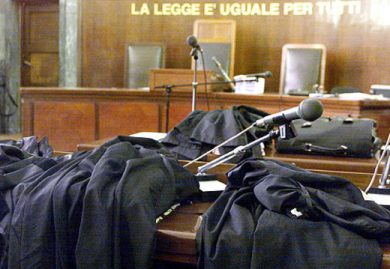 In Italia l’omicidio è uguale alla concussione