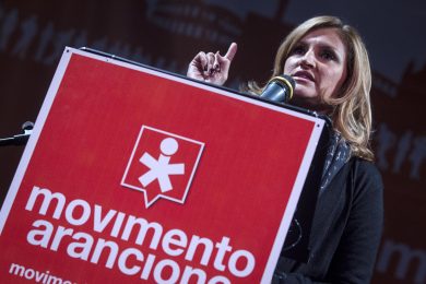 Sì, sono io la sirena che corteggia i grillini