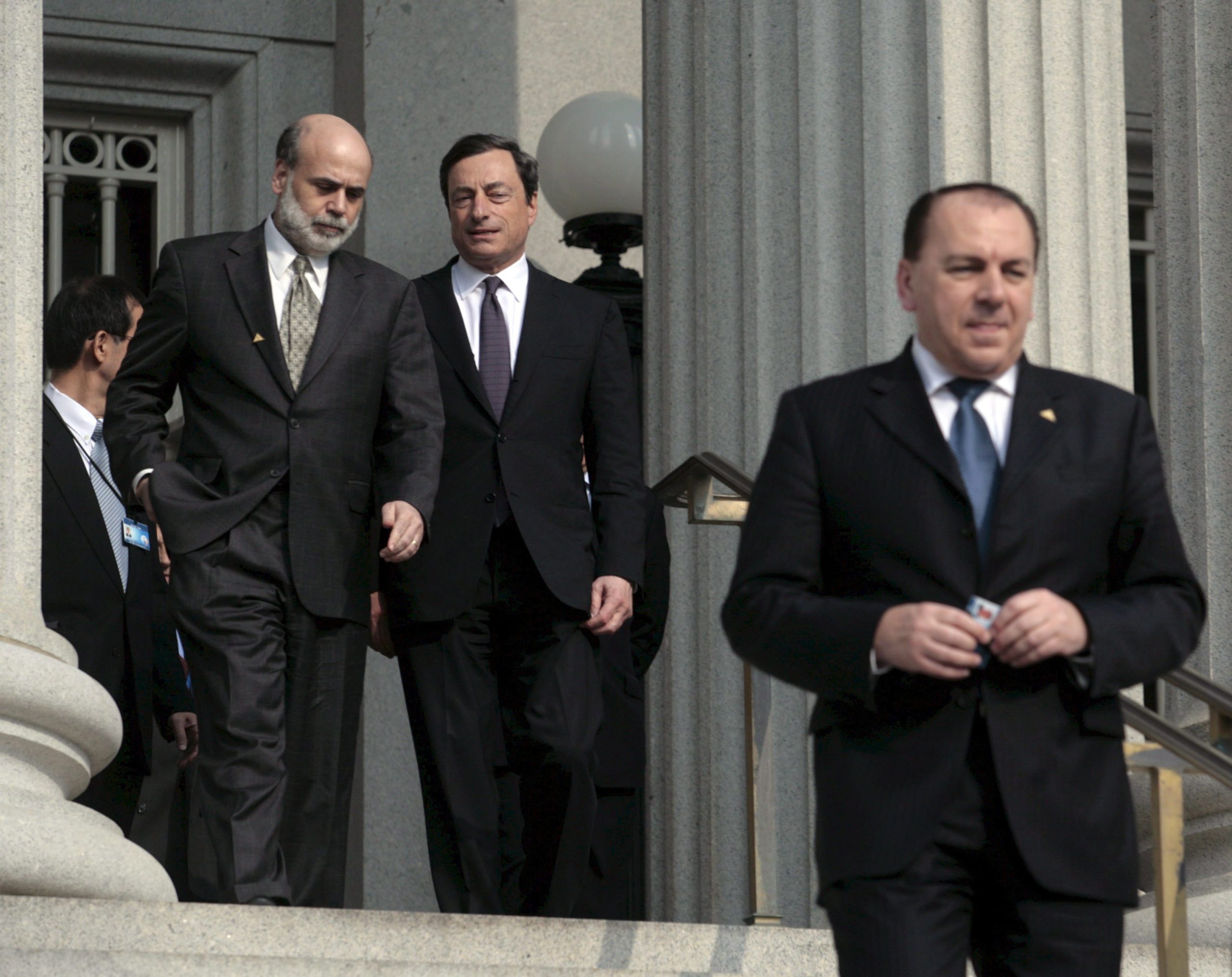 Bce e Fed, cosa aspettarsi se Draghi e Bernanke vanno in direzioni opposte