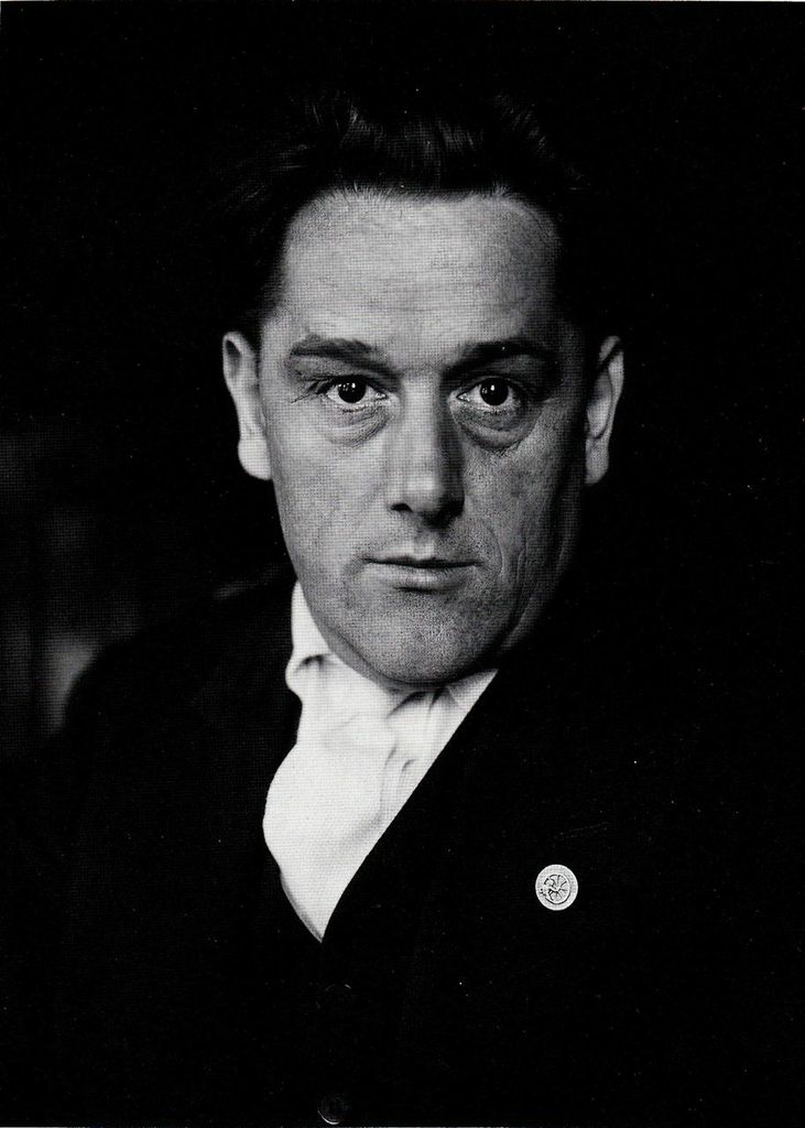 “Willi Münzenberg, il megafono di Stalin”: l’uomo che inventò la propaganda