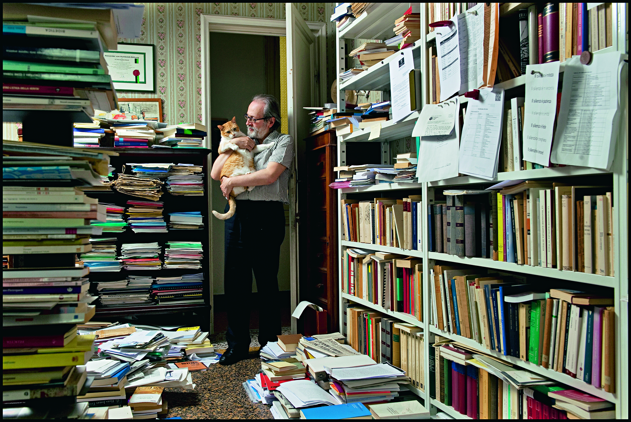 Paolo Becchi: “Il M5s è il deodorante del Palazzo”