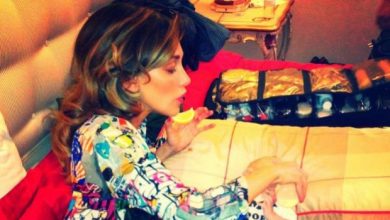 Belén, coccole e tango con i suoi uomini