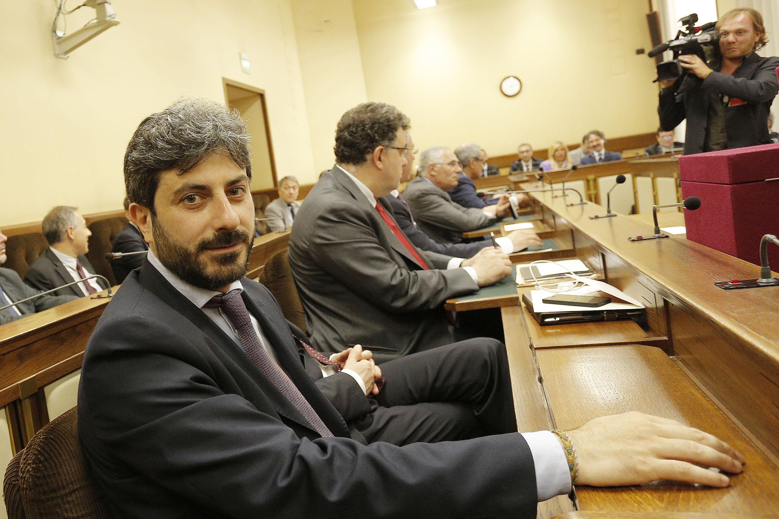 Fico: “La mia Rai, meno stipendi, più cinema” Fico: “La mia Rai, meno stipendi, più cinema”